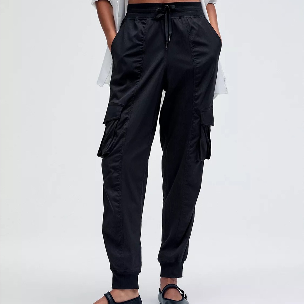 Black Lululemon cargo joggers. Great condition.